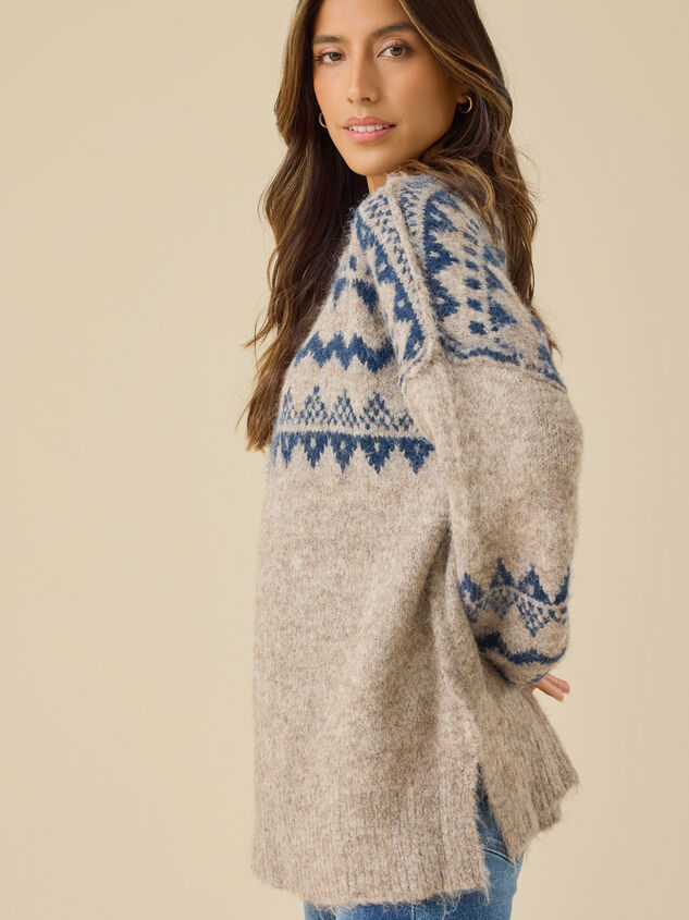 Ellen Oversized Wool Sweater Detail 4 - TULLABEE
