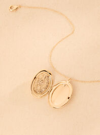 Oval Locket Necklace Detail 2 - TULLABEE