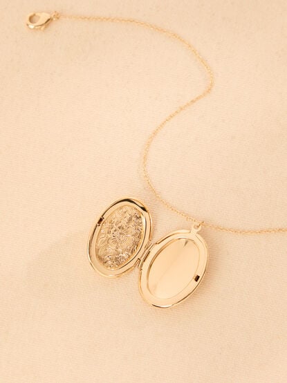 Oval Locket Necklace - TULLABEE