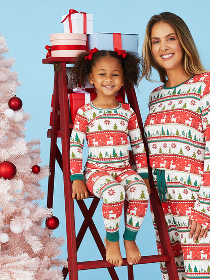 Festive Fair Isle Lounge Set - TULLABEE