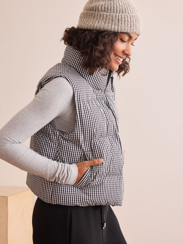 Gingham Goals Puffer Vest Detail 4 - TULLABEE