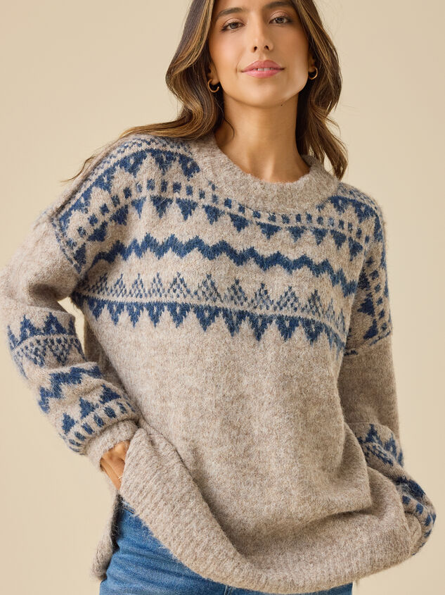 Ellen Oversized Wool Sweater Detail 2 - TULLABEE