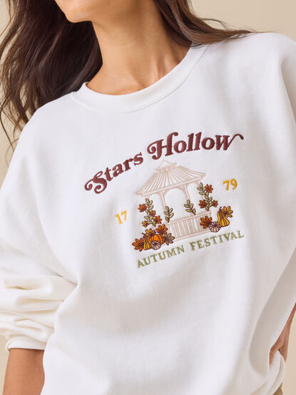 Stars Hollow Embroidered Sweatshirt - TULLABEE