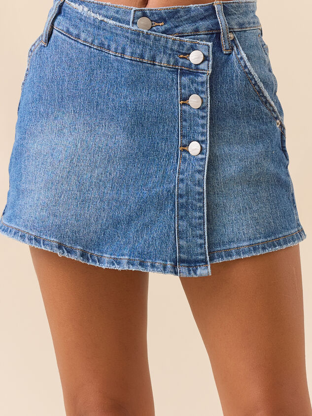 Alice Button Denim Skort Detail 2 - TULLABEE