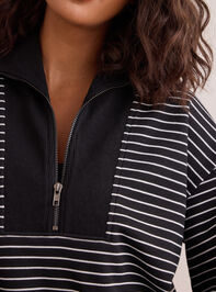 Stride Quarter Zip Pullover Detail 6 - TULLABEE
