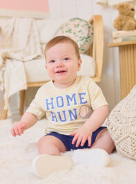 Home Run Baseball Graphic Tee - TULLABEE