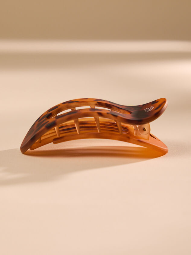 Flat Claw Clip Detail 2 - TULLABEE