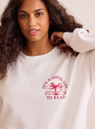 A Good Day To Read A Book Sweatshirt Detail 3 - TULLABEE