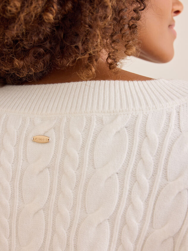 Dreamline Cable Knit Sweater Detail 5 - TULLABEE