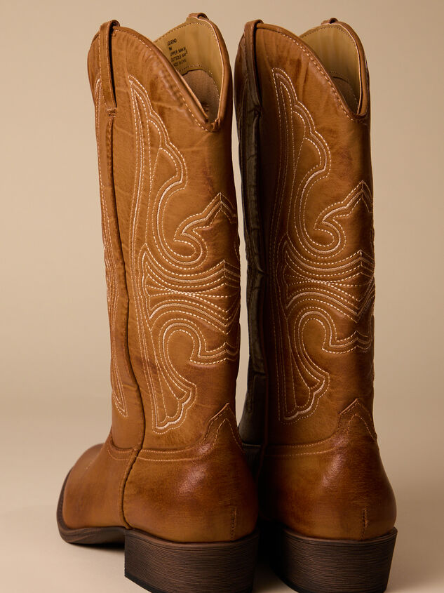 Legend Stitched Western Boots Detail 3 - TULLABEE
