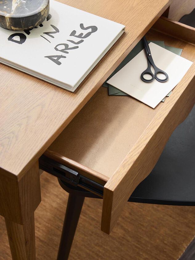 Phoebe Desk Detail 7 - TULLABEE