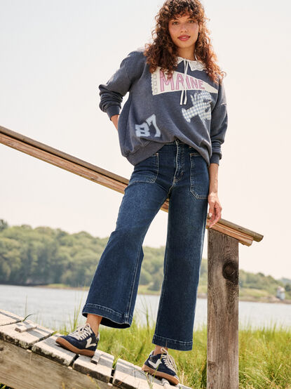 Maine Pennant Graphic Pullover - TULLABEE