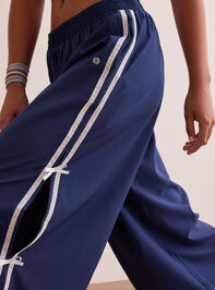 Go Further Wide Leg Bow Pants Detail 5 - TULLABEE