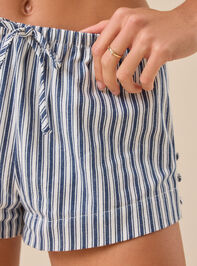 Vivi Button Short Detail 2 - TULLABEE