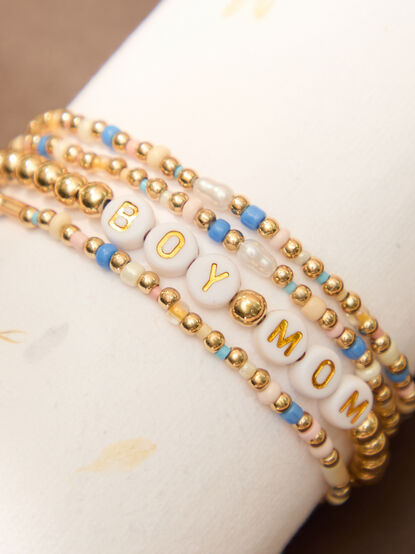 Boy Mom Beaded Bracelet Set - TULLABEE