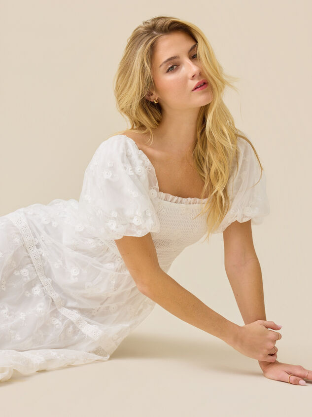 Enoa Floral Maxi Dress Detail 2 - TULLABEE