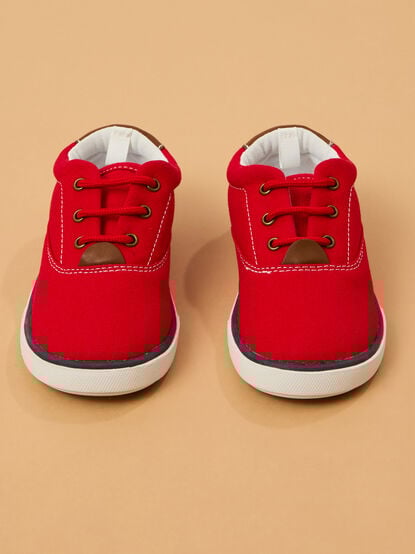 Brody Canvas Sneaker - TULLABEE