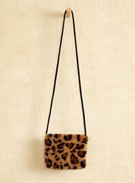 Leopard Fur Crossbody Purse Detail 2 - TULLABEE