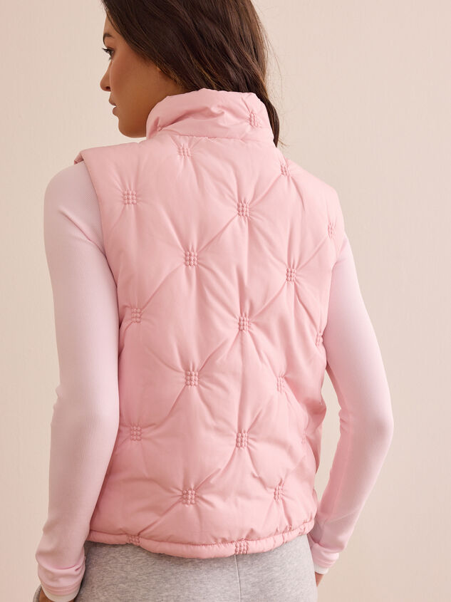 Quick Charm Puffer Vest Detail 4 - TULLABEE
