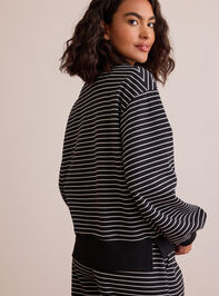 Stride Quarter Zip Pullover Detail 5 - TULLABEE