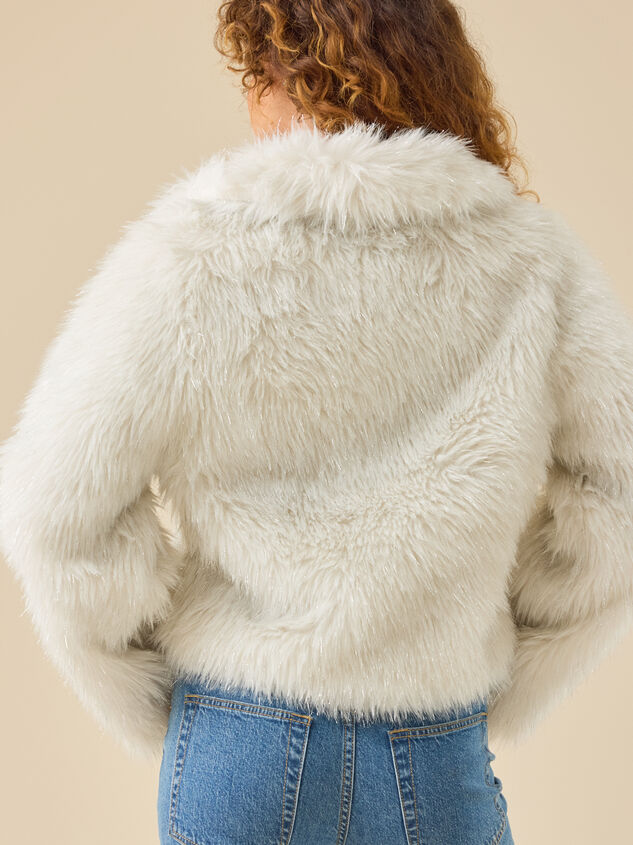Elle Fur Jacket Detail 5 - TULLABEE