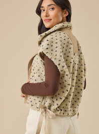 Soren Sherpa Vest Detail 4 - TULLABEE