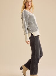 Arya Matte Chenille V-Neck Sweater Detail 3 - TULLABEE