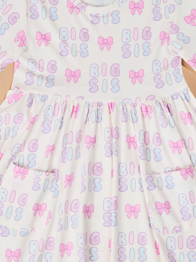 Big Sis Twirly Dress Detail 2 - TULLABEE