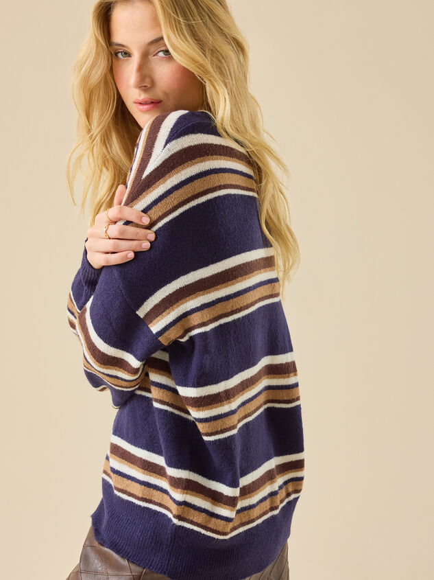 Kayla Oversize Striped Sweater Detail 3 - TULLABEE