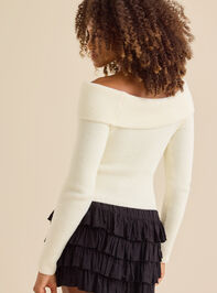 Vivianne Off-Shoulder Sweater Detail 3 - TULLABEE