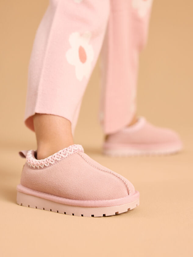 Cloud Slippers in Pink Tullabee