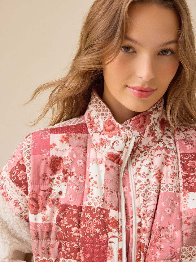 Kaelen Patchwork Sherpa Jacket Detail 5 - TULLABEE