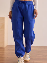 Blissful Barrel Sweatpants Detail 3 - TULLABEE