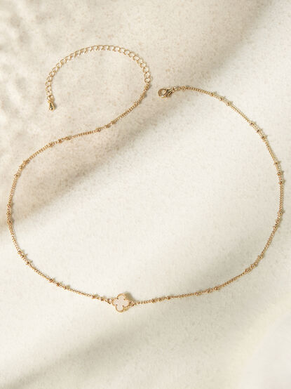Dainty Clover Charm Choker Necklace - TULLABEE