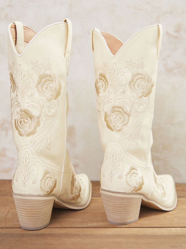 Cali Western Boots Detail 4 - TULLABEE