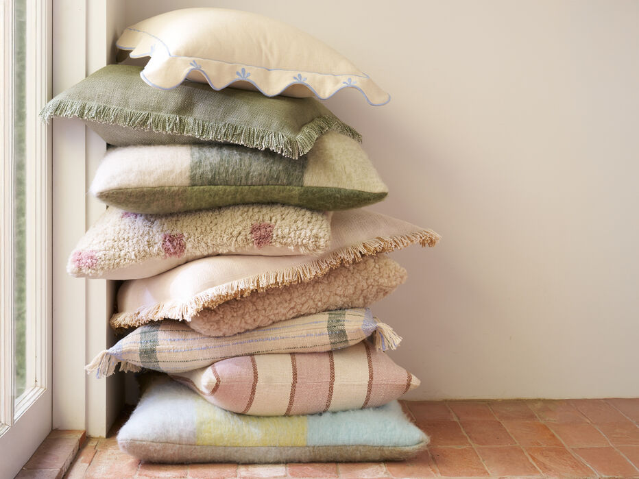 Pansy Pillow - TULLABEE - 