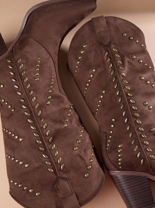 Morgan Studded Western Boots Detail 3 - TULLABEE