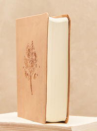 Hosanna Revival Prayer Journal - Amelia Theme Detail 5 - TULLABEE