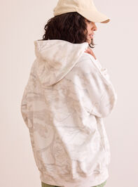 Down to Earth Camo Hoodie Detail 4 - TULLABEE