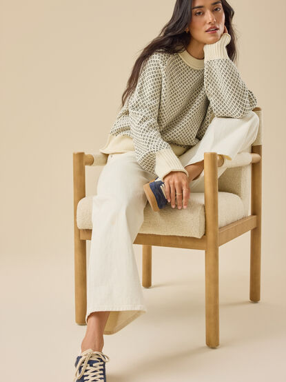 Raya Boxy Sweater - TULLABEE