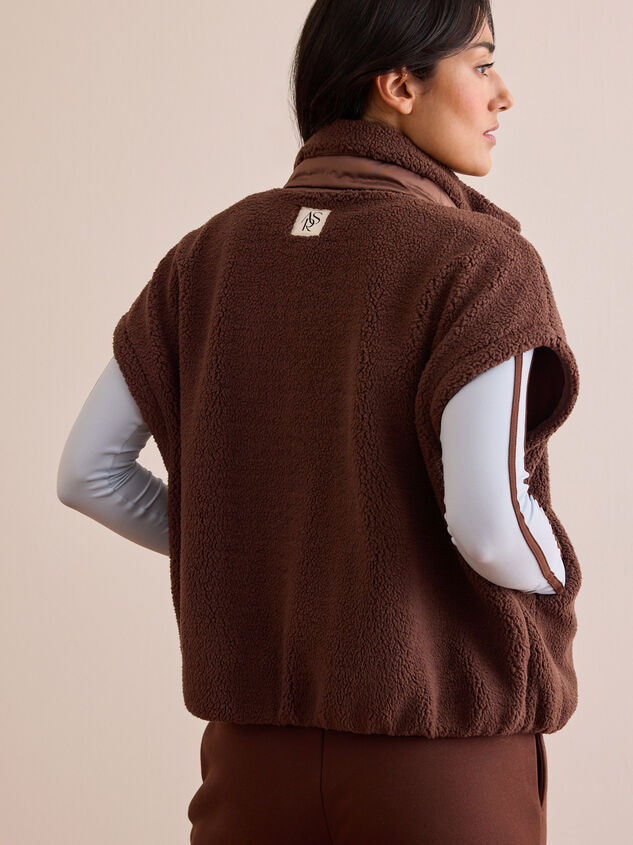 Summit Sherpa Button Vest Detail 4 - TULLABEE