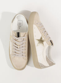 Paula Glitter Star Sneakers Detail 2 - TULLABEE