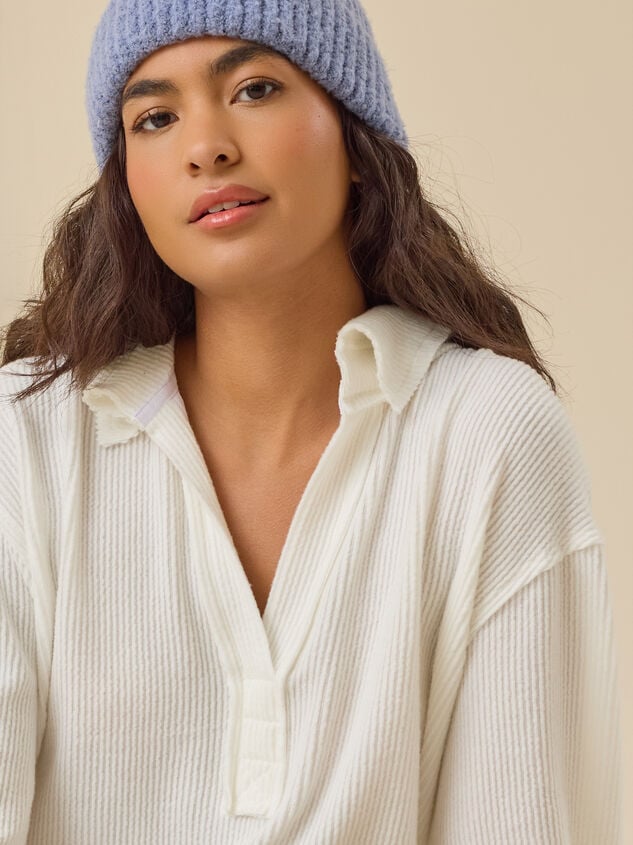 Kayleigh Ribbed Oversized Top Detail 4 - TULLABEE