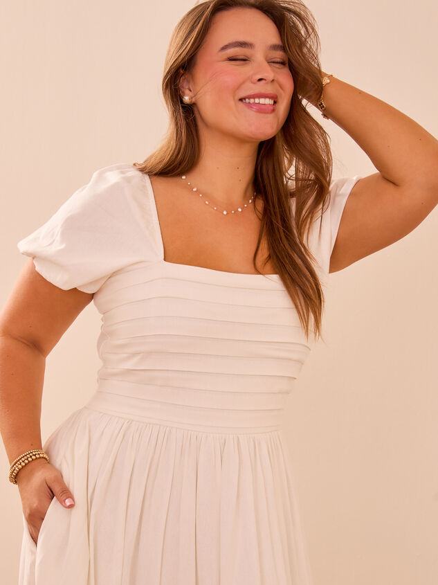 Wilow Linen Maxi Dress Detail 3 - TULLABEE