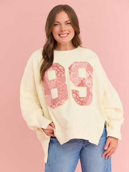 89 Patchwork Mama Sweatshirt - TULLABEE