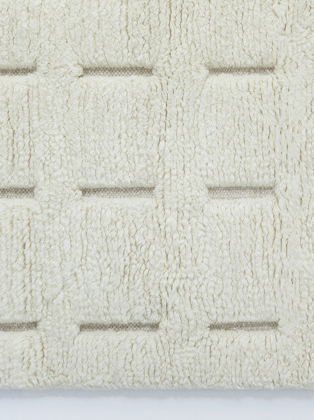 Yucca Handwoven Rug Detail 3 - TULLABEE