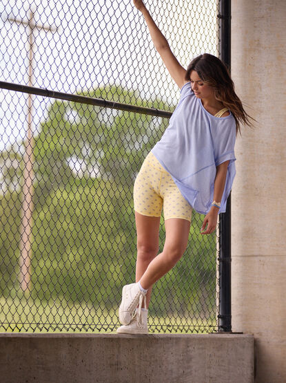 Momentum Oversized Tee - TULLABEE