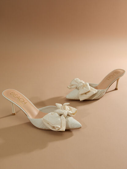 Margot Kitten Heels by Matisse - TULLABEE