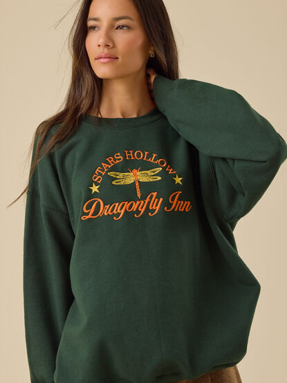 Dragonfly Inn Pullover - TULLABEE