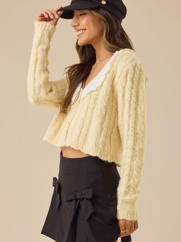 Millicent Heart Button-Down Cardigan Detail 3 - TULLABEE